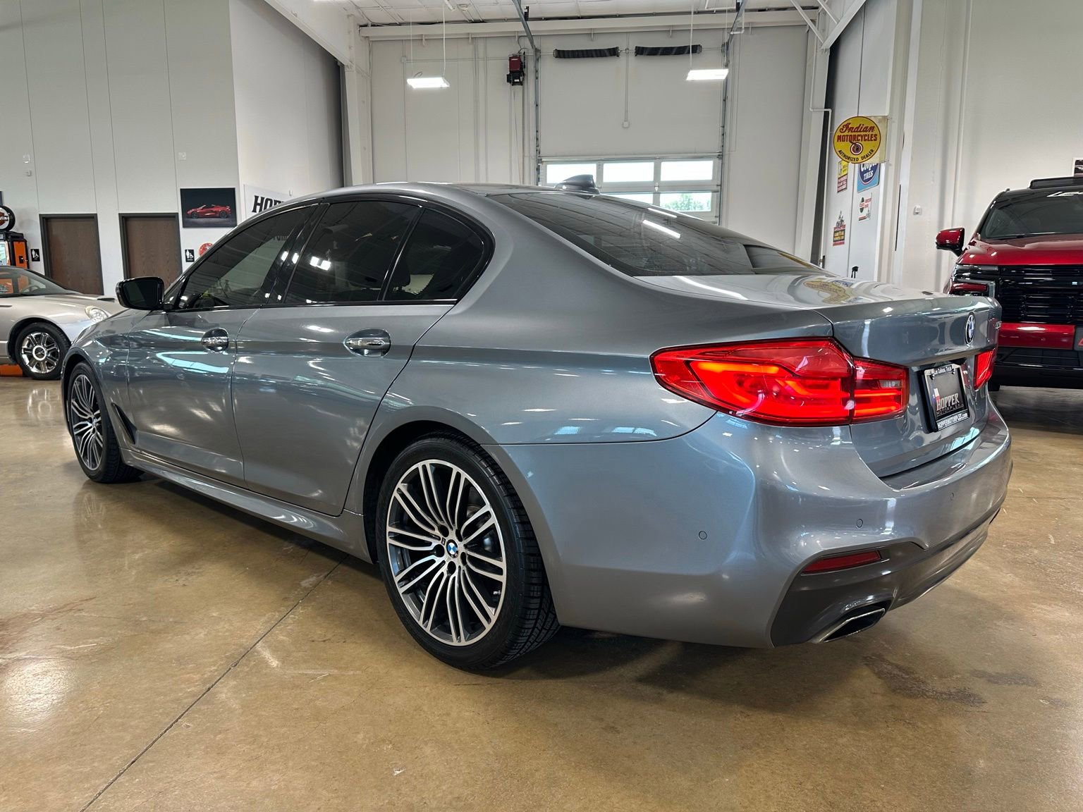 Used 2018 BMW 530i w/ M Sport Package RWD image 6