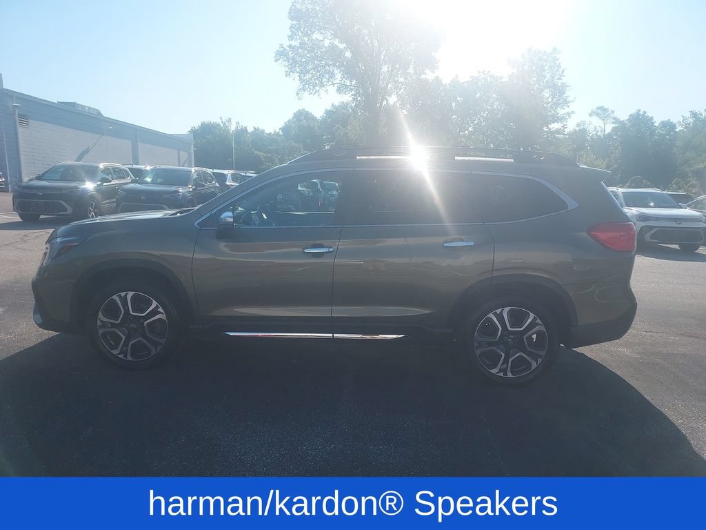Used 2023 Subaru Ascent Touring AWD/4WD image 4