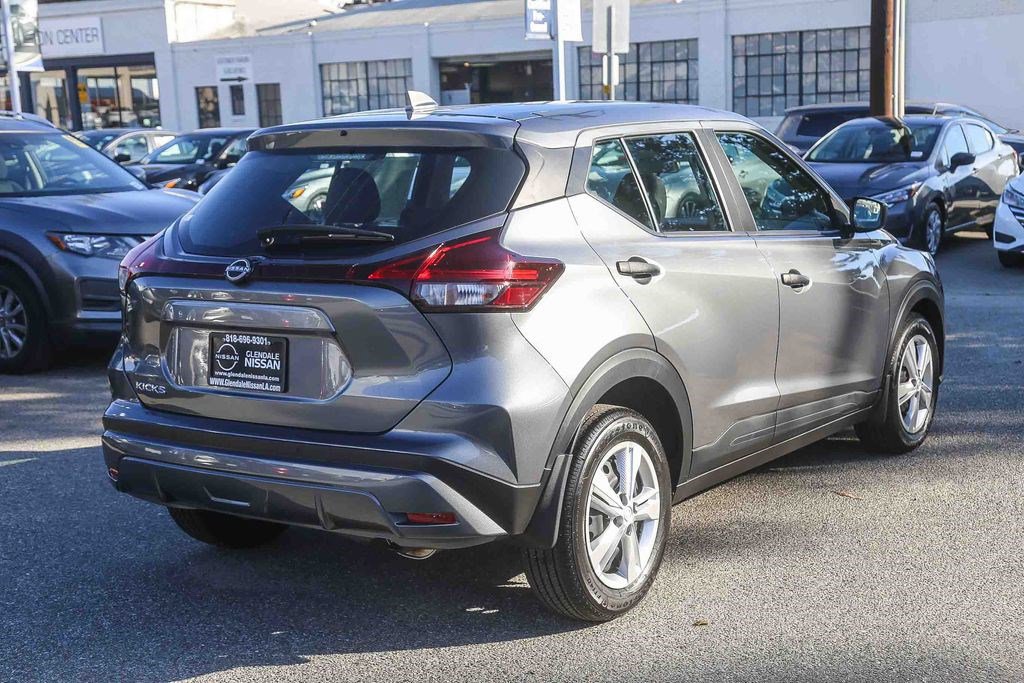 Used 2025 Nissan Kicks Play S image 8
