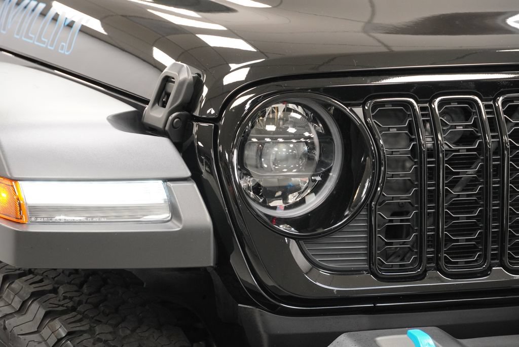 Used 2024 Jeep Wrangler Unlimited AWD/4WD image 5