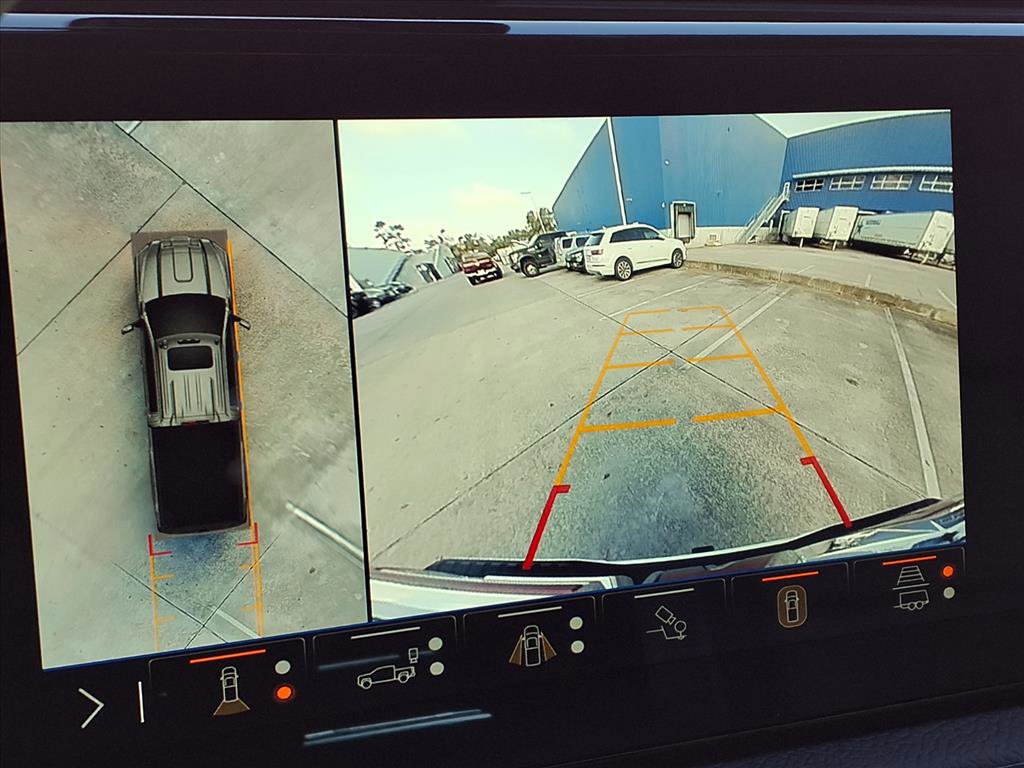 Used 2025 GMC Sierra 3500 Denali image 18