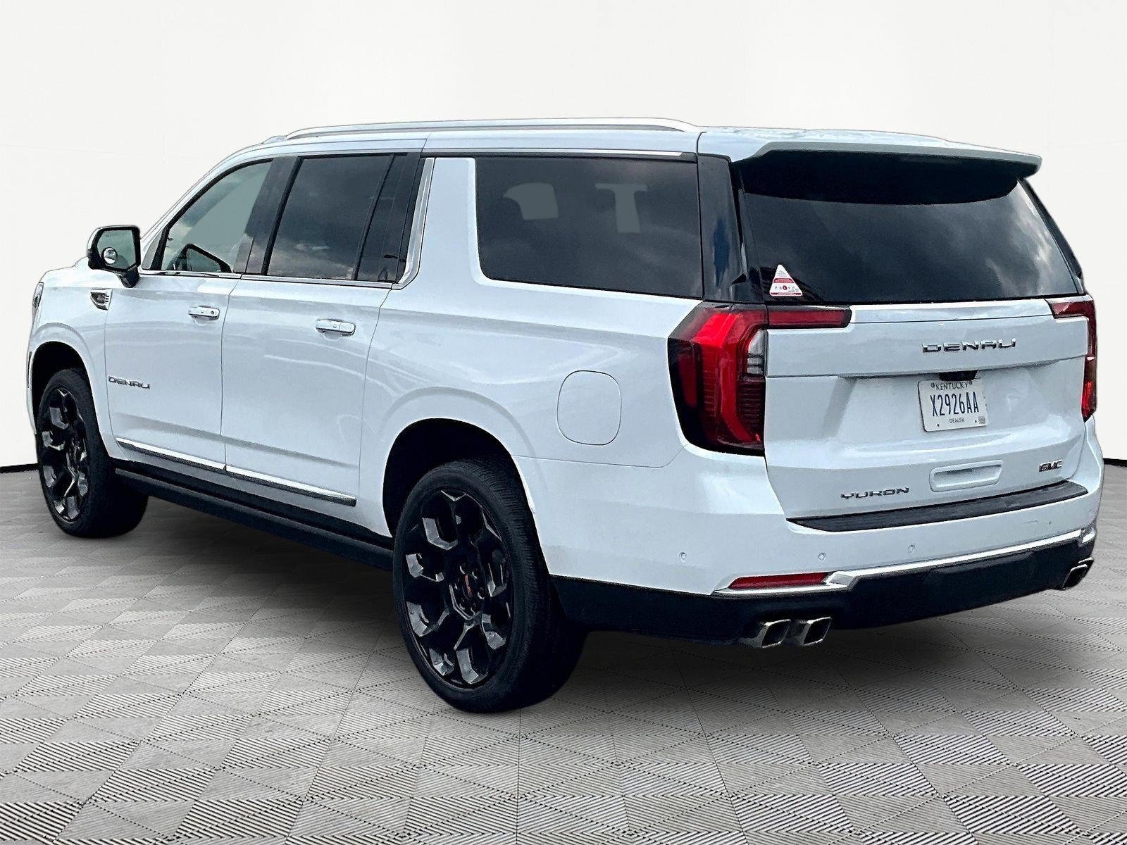 New 2026 GMC Yukon XL Denali w/ Denali Reserve Package AWD/4WD image 4