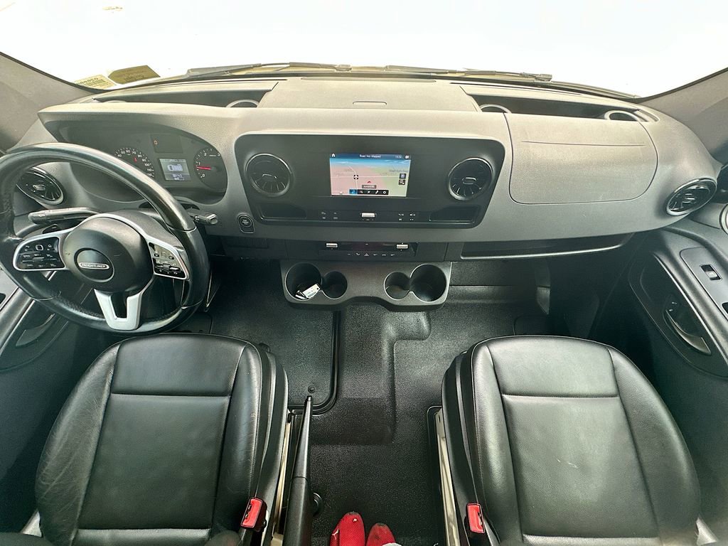 Used 2019 Freightliner Sprinter 144 image 10