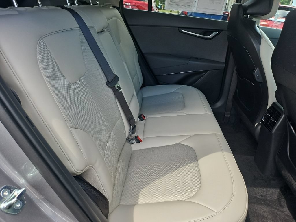 Used 2025 Kia Niro EX Touring FWD image 20