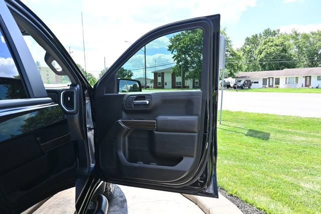 Used 2022 Chevrolet Silverado 1500 LT Trail Boss w/ Bed Protection Package AWD/4WD image 18