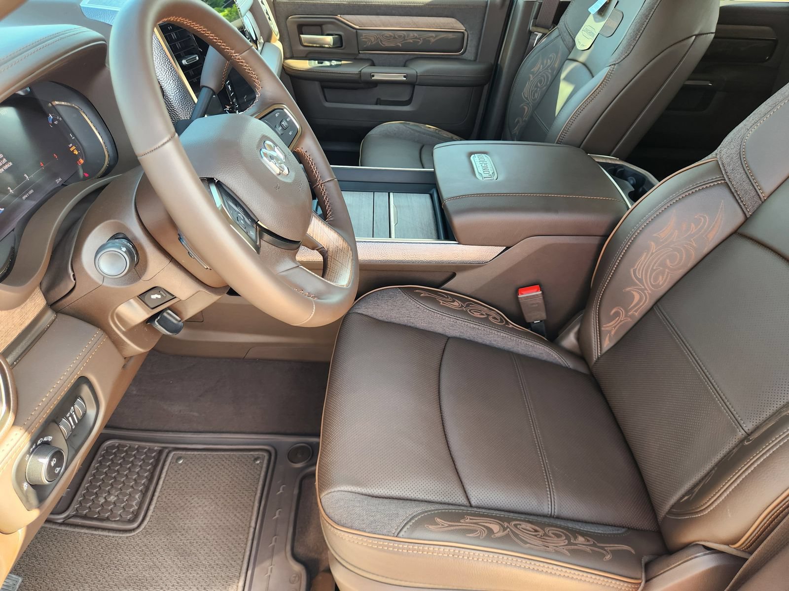 New 2026 RAM 2500 Limited AWD/4WD image 12