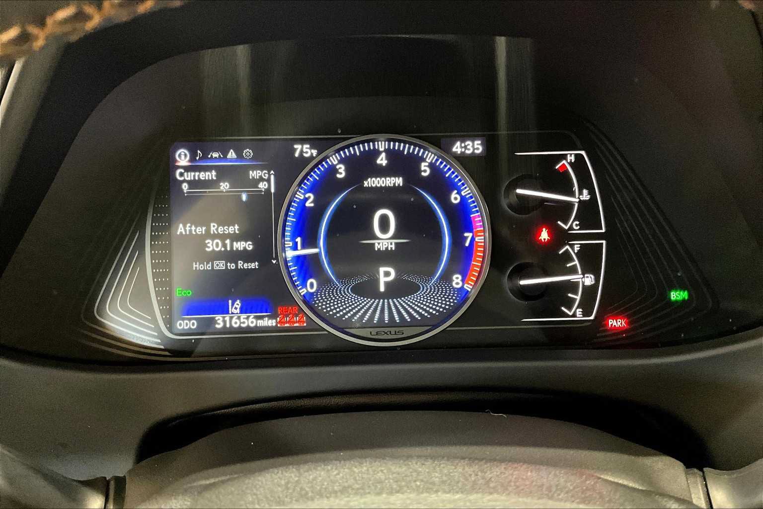 Used 2022 Lexus UX 200 w/ Accessory Package (Z1) FWD image 24