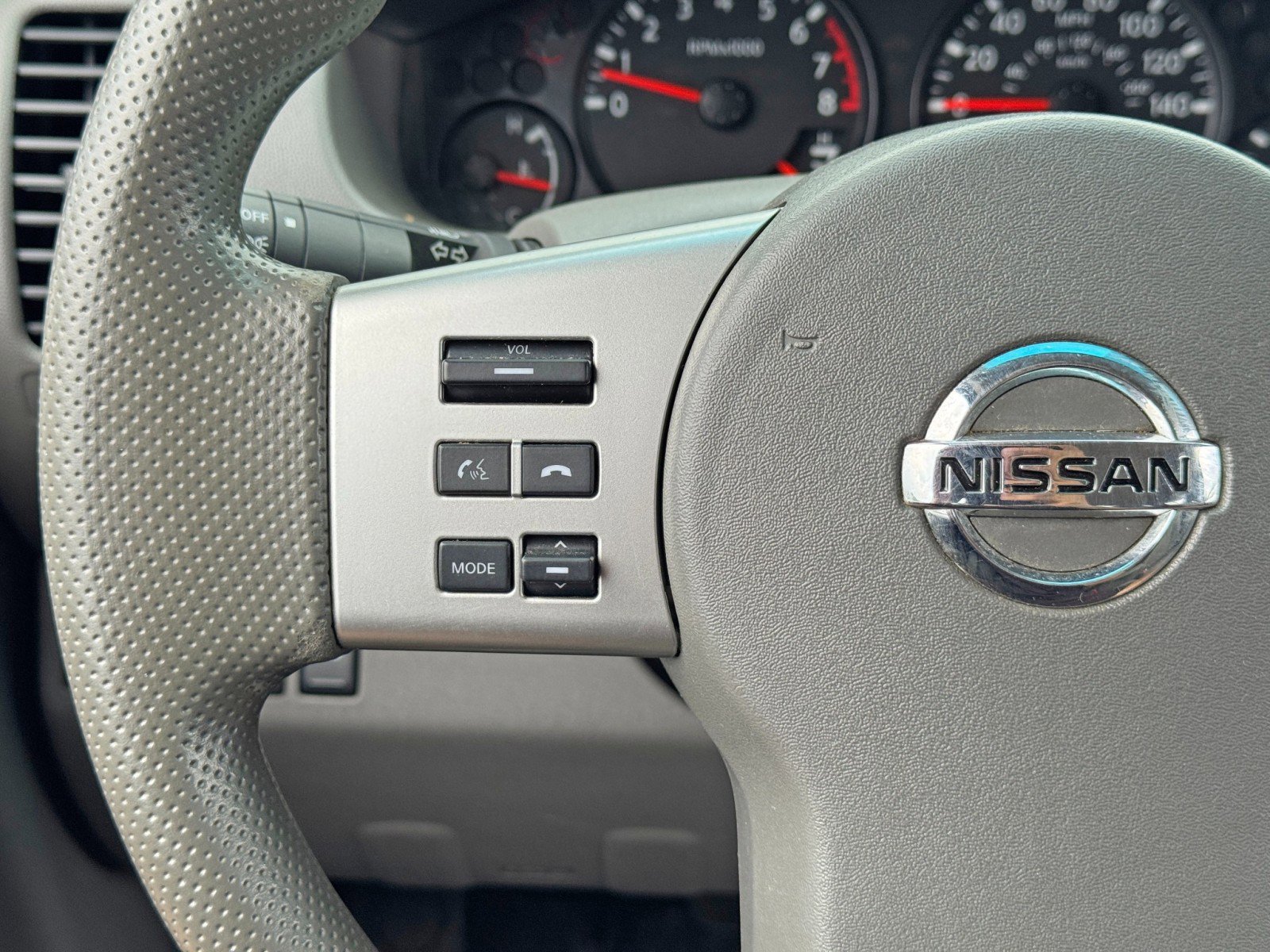 Used 2019 Nissan Frontier SV image 18