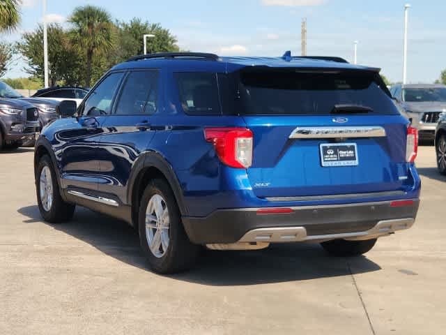 Used 2020 Ford Explorer XLT w/ Equipment Group 202A RWD image 4