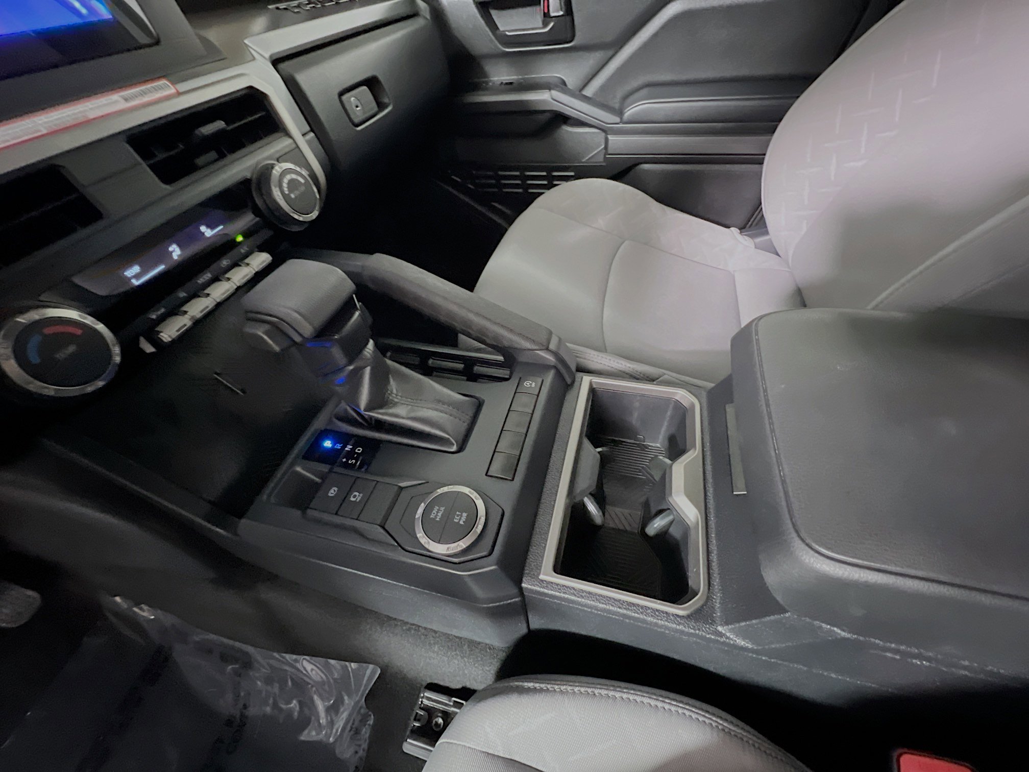 Used 2024 Toyota Tacoma SR5 image 24