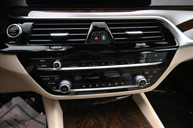 Used 2019 BMW 530i xDrive AWD/4WD image 16