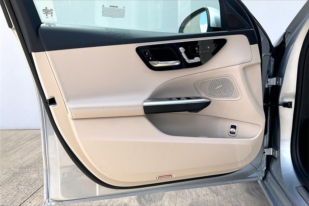 New 2025 Mercedes-Benz C 300 Sedan image 10