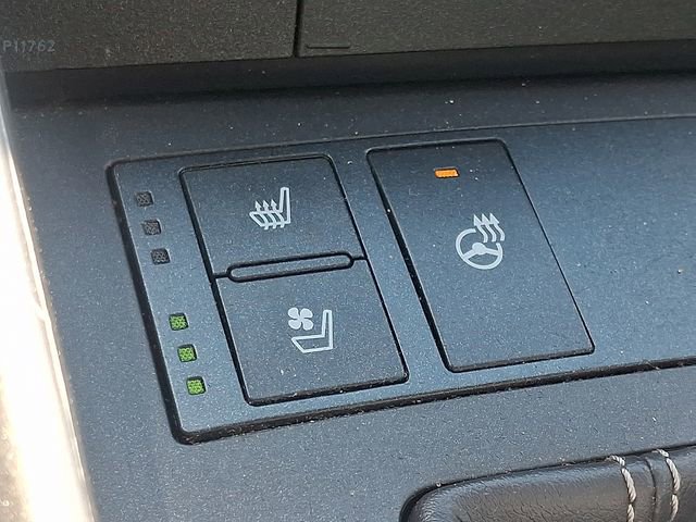 Used 2019 Lexus IS 300 AWD w/ Navigation Package image 27