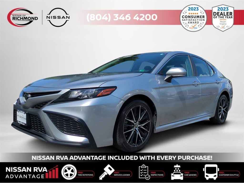 Used 2022 Toyota Camry SE image 1