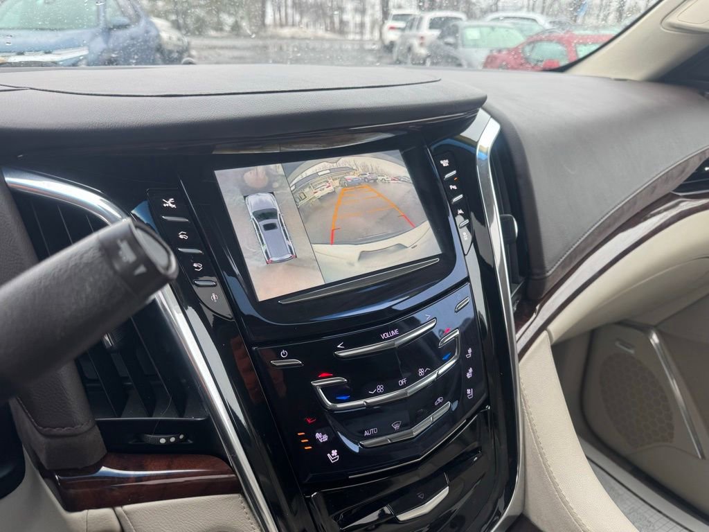 Used 2016 Cadillac Escalade Premium image 26