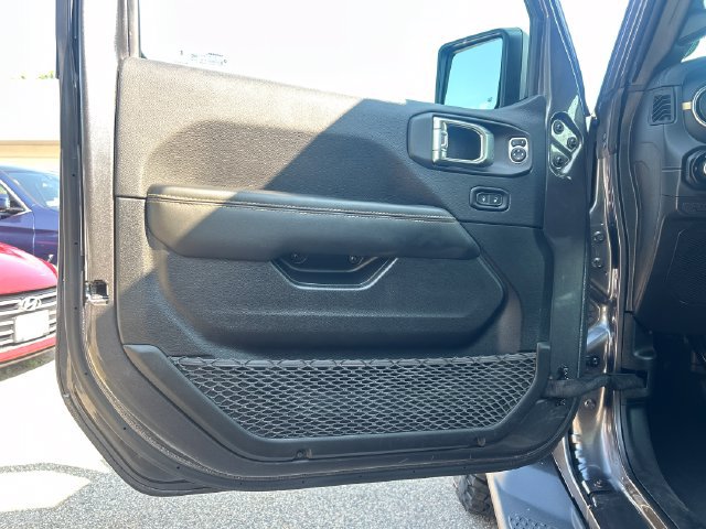 Used 2025 Jeep Gladiator Sport AWD/4WD image 12