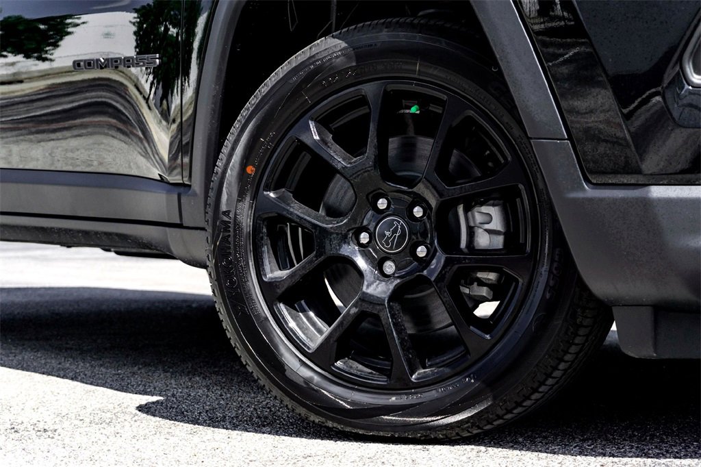 New 2026 Jeep Compass Latitude image 2