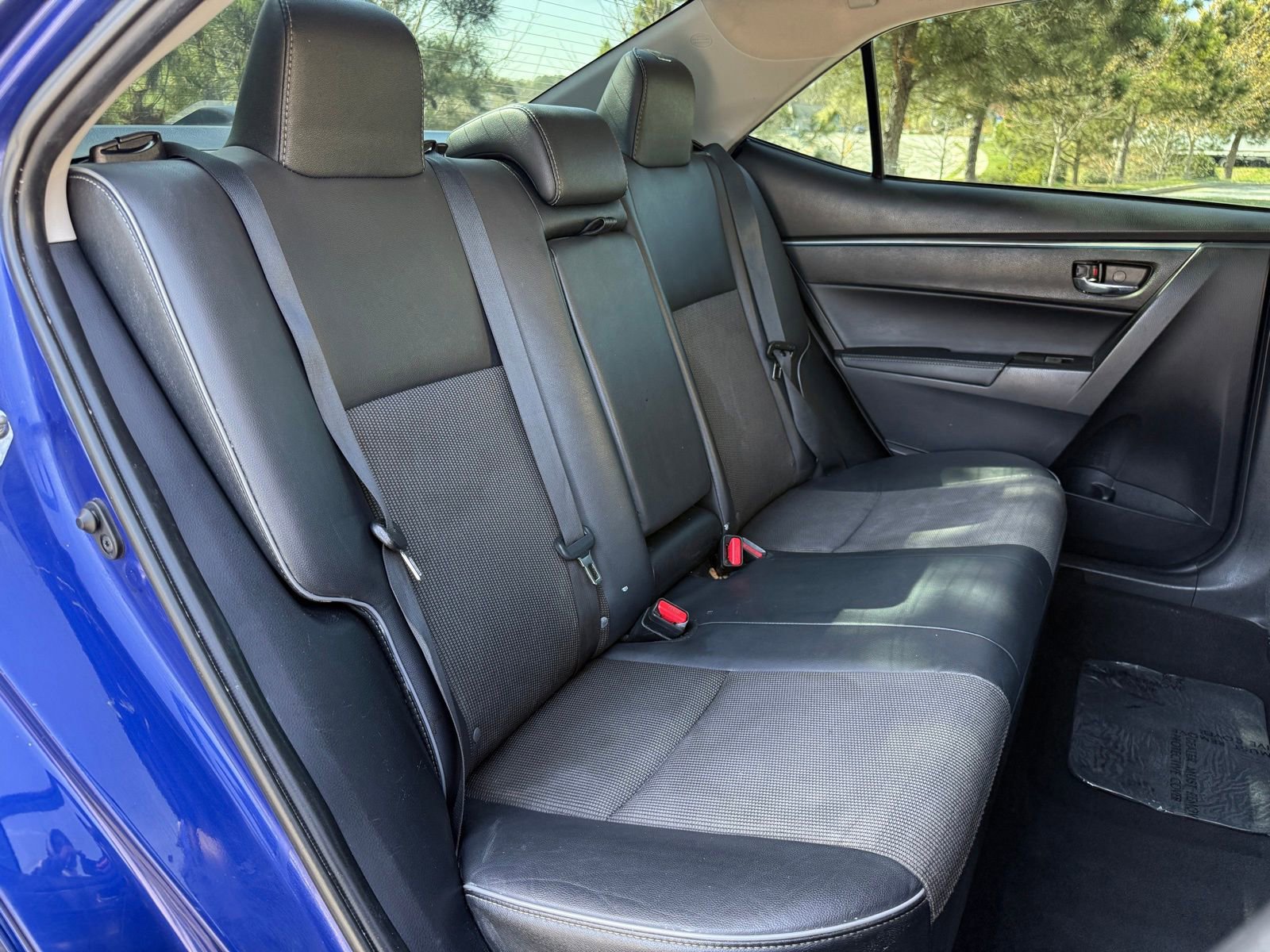 Used 2015 Toyota Corolla S image 39