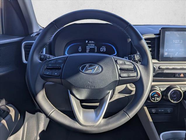 Certified 2025 Hyundai Venue SEL FWD image 15