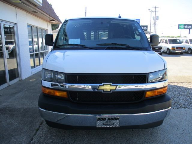 Used 2024 Chevrolet Express 2500 w/ Driver Convenience Package RWD image 2