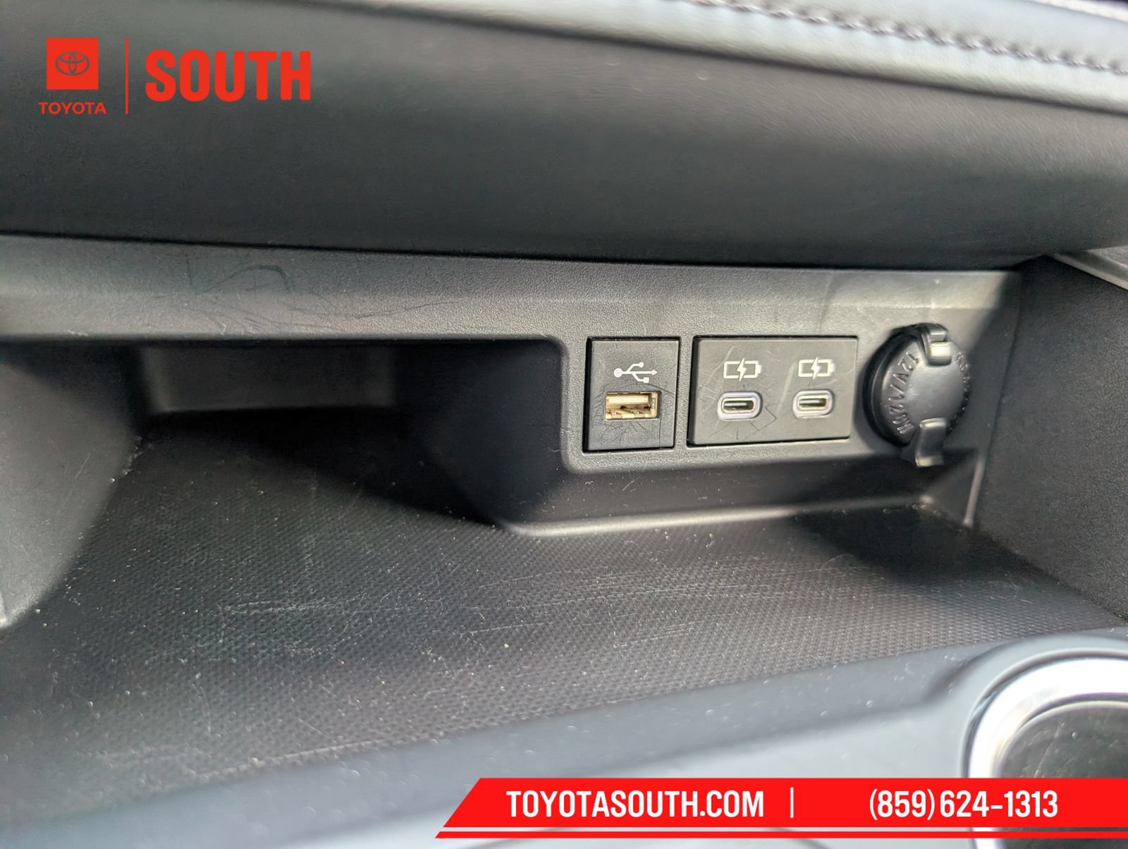 Used 2025 Toyota Highlander XLE AWD/4WD image 26