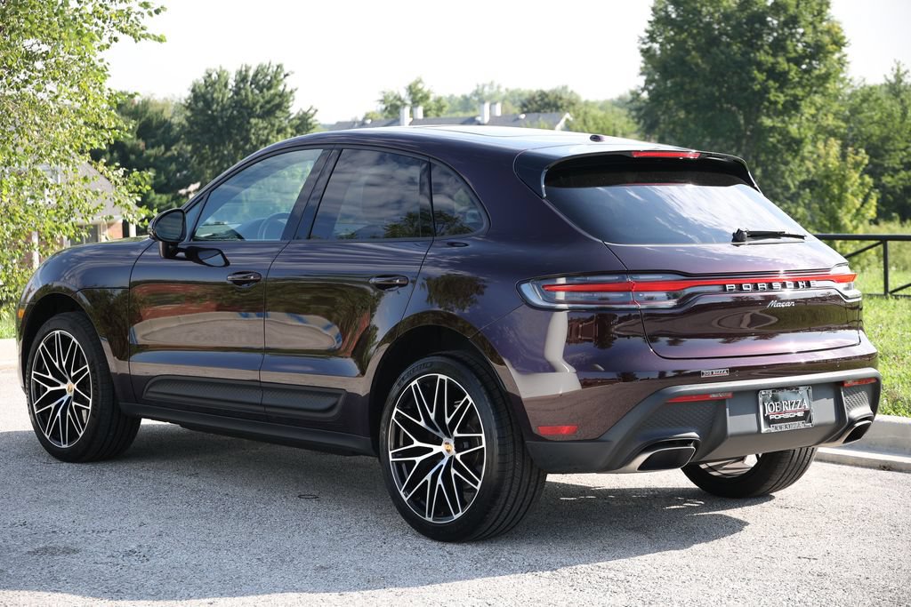 Certified 2026 Porsche Macan AWD/4WD image 3