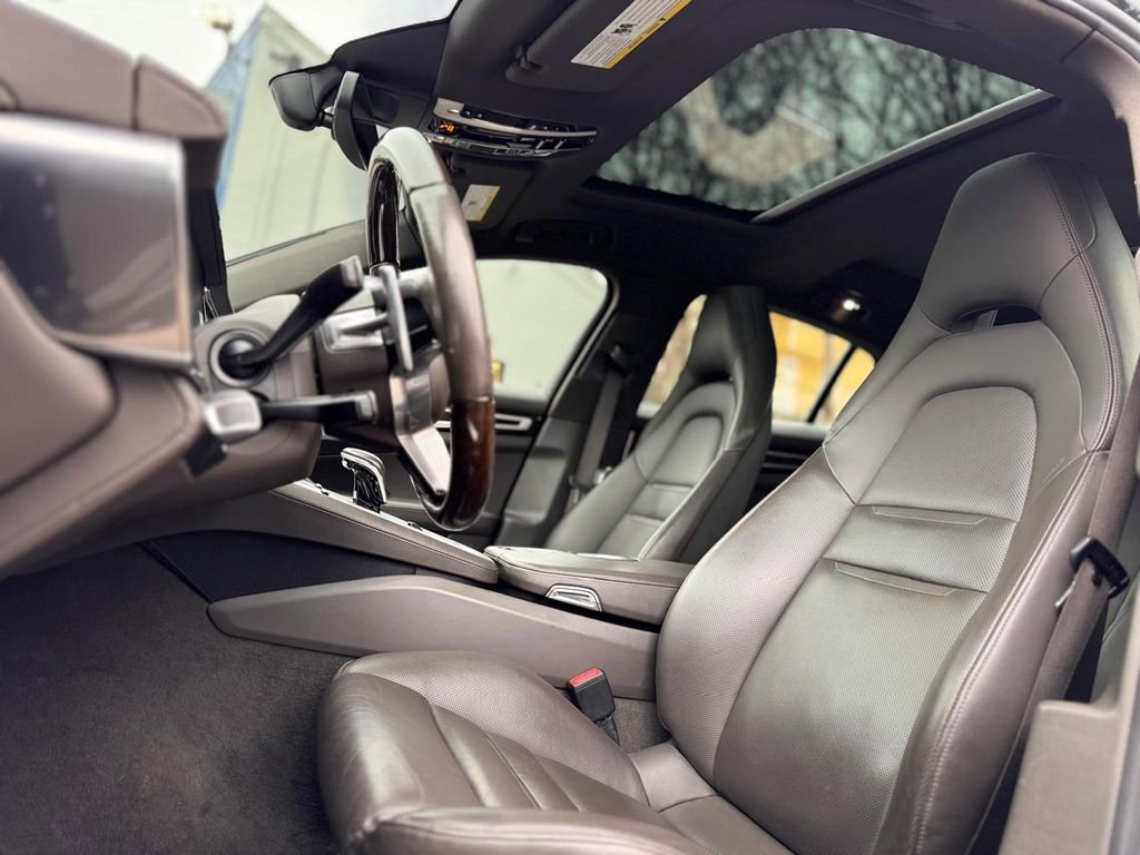 Used 2017 Porsche Panamera 4S image 19