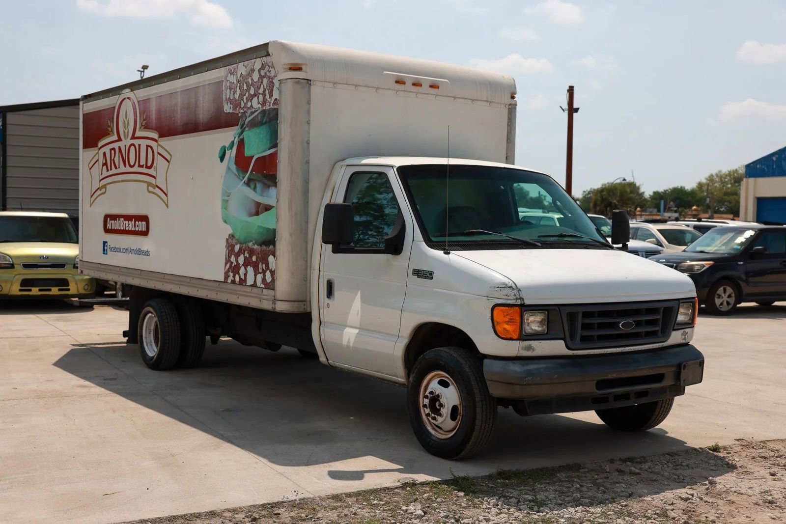 Used 2005 Ford E-350 and Econoline 350 Super Duty image 9
