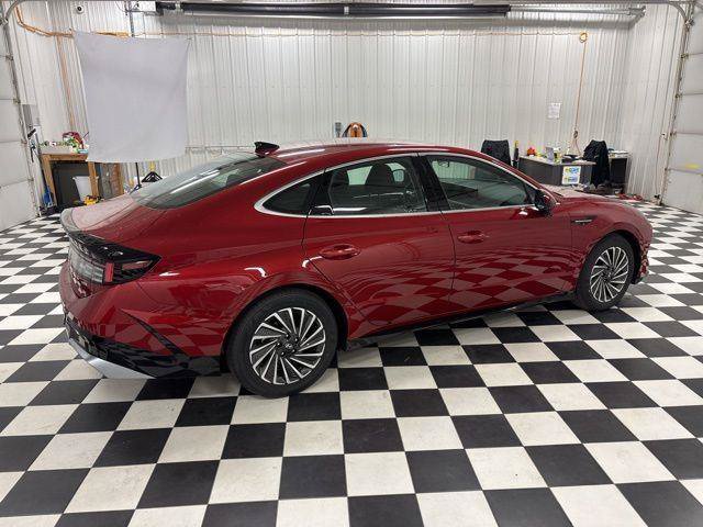 Used 2025 Hyundai Sonata SEL FWD image 3