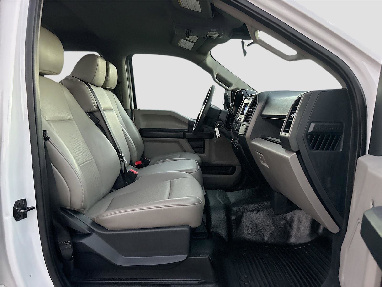 Used 2022 Ford F250 XL w/ Power Equipment Group image 27