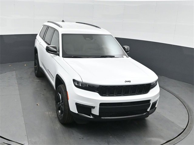 New 2025 Jeep Grand Cherokee L Limited w/ Black Appearance Package image 39