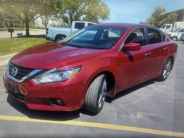Used 2018 Nissan Altima 2.5 SR w/ SR Special Edition FWD image 2