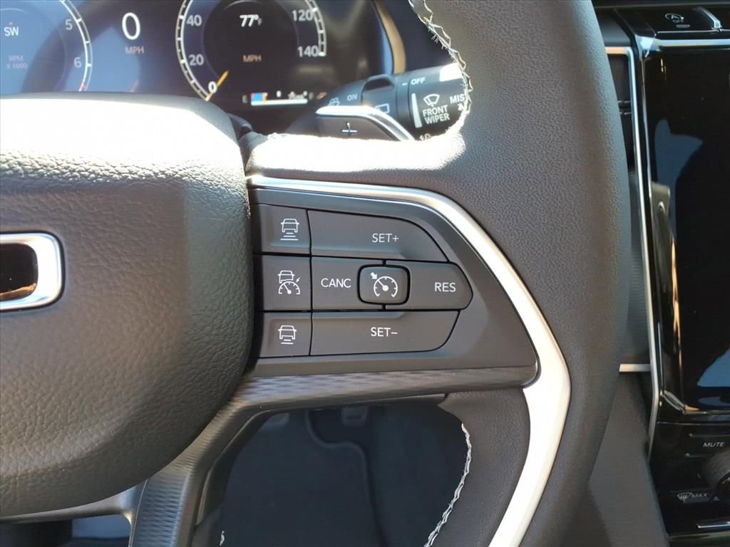 New 2025 Jeep Grand Cherokee L Altitude image 22