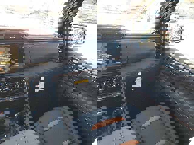 New 2026 GMC Sierra 1500 AT4 w/ Technology Package AWD/4WD image 17