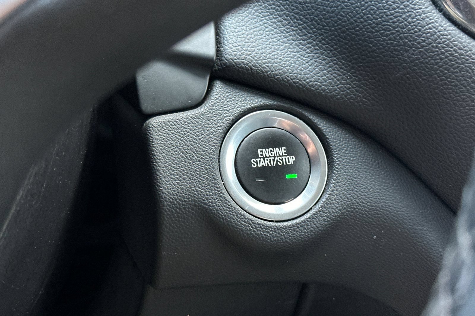 Used 2024 Chevrolet Equinox LT FWD image 29