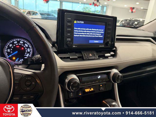 Certified 2021 Toyota RAV4 XLE Premium AWD/4WD image 21