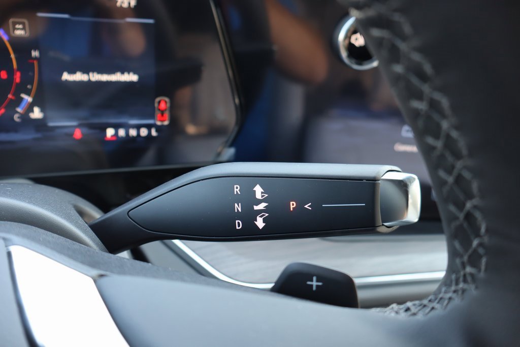 New 2025 Chevrolet Suburban Premier image 9