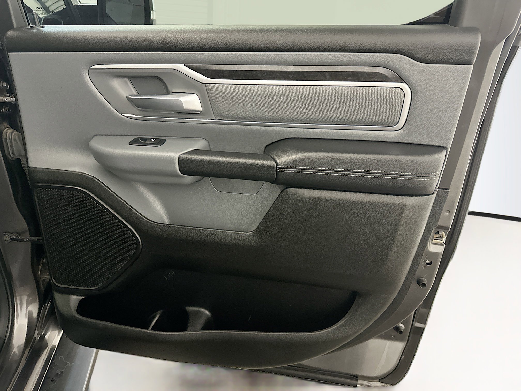 Used 2022 RAM 1500 Big Horn image 30