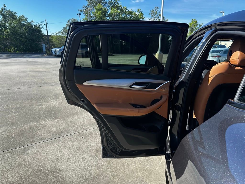 Certified 2025 BMW X4 xDrive30i image 22