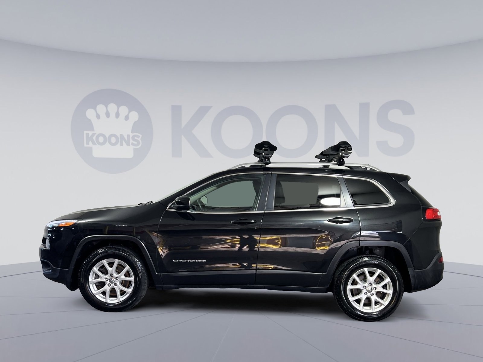 Used 2015 Jeep Cherokee Latitude w/ Cold Weather Group image 2