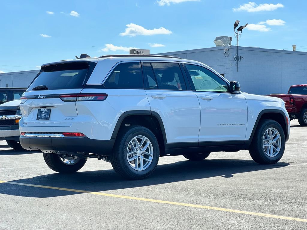 New 2026 Jeep Grand Cherokee Laredo X AWD/4WD image 7