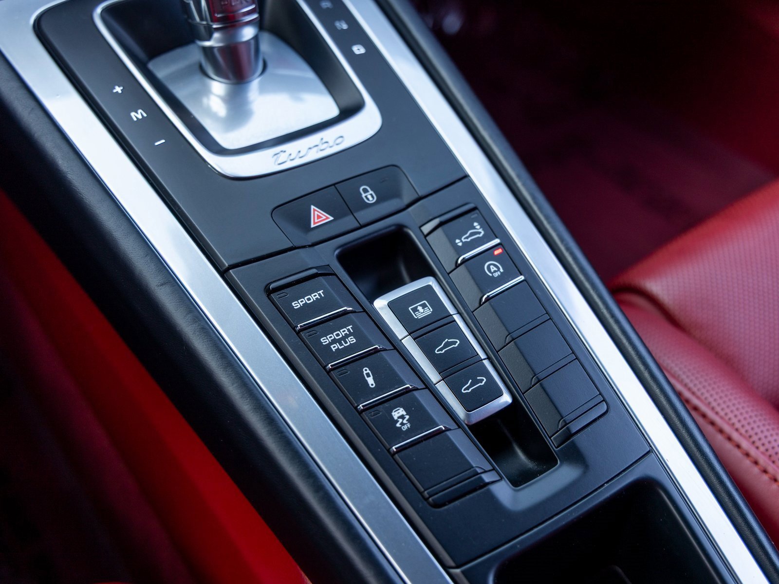 Used 2016 Porsche 911 Turbo image 40