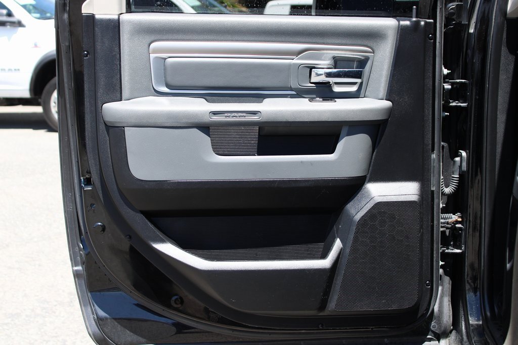 Used 2014 RAM 3500 Big Horn w/ Black Appearance Group image 28