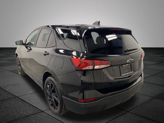 Used 2024 Chevrolet Equinox LS w/ LS Convenience Package image 4