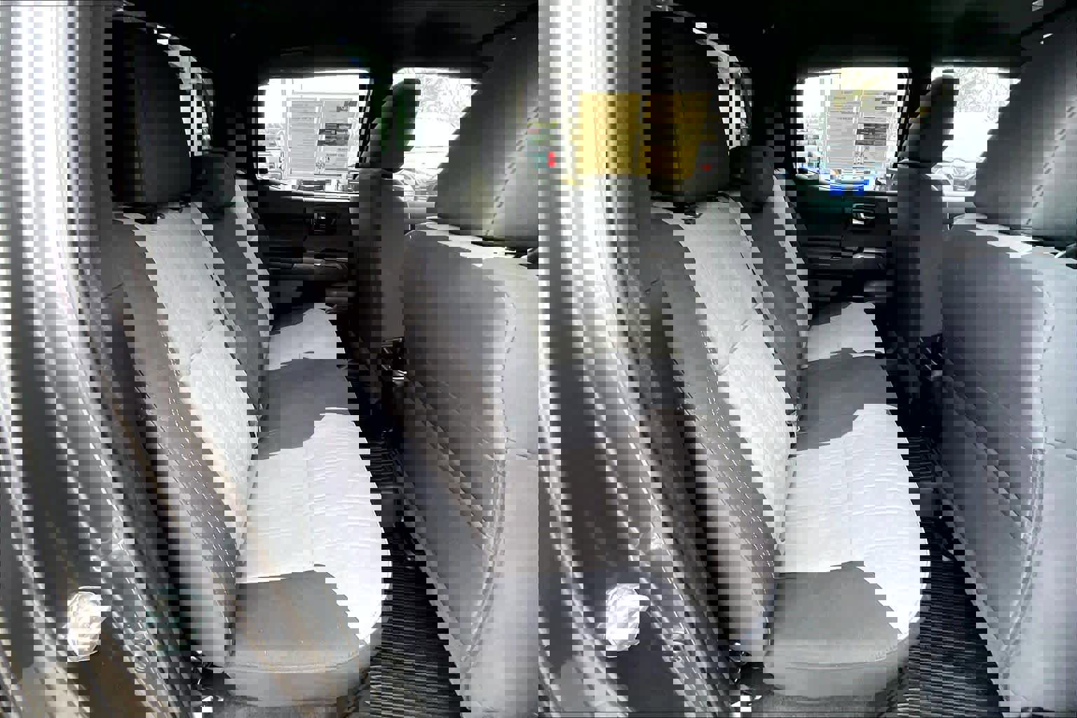 Used 2021 Toyota Tacoma TRD Sport w/ Technology Package image 18