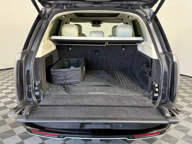 Used 2023 Land Rover Range Rover SE AWD/4WD image 17