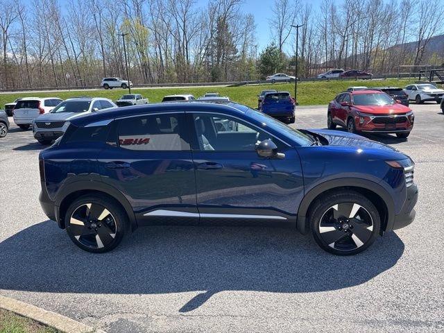New 2026 Nissan Kicks SR w/ SR Premium Package AWD/4WD image 17