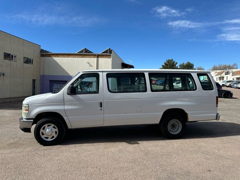 Used 2011 Ford E-350 and Econoline 350 XLT RWD image 4