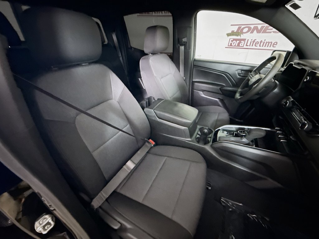 Used 2024 Chevrolet Colorado Trail Boss w/ Technology Package AWD/4WD image 29