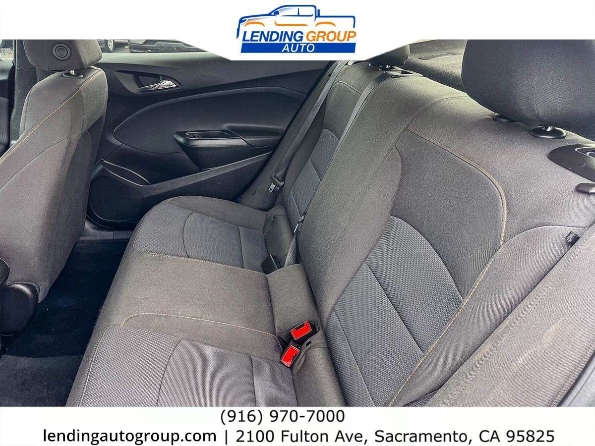 Used 2018 Chevrolet Cruze LS FWD image 17